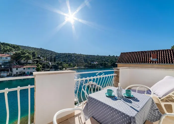 Amare Apartments