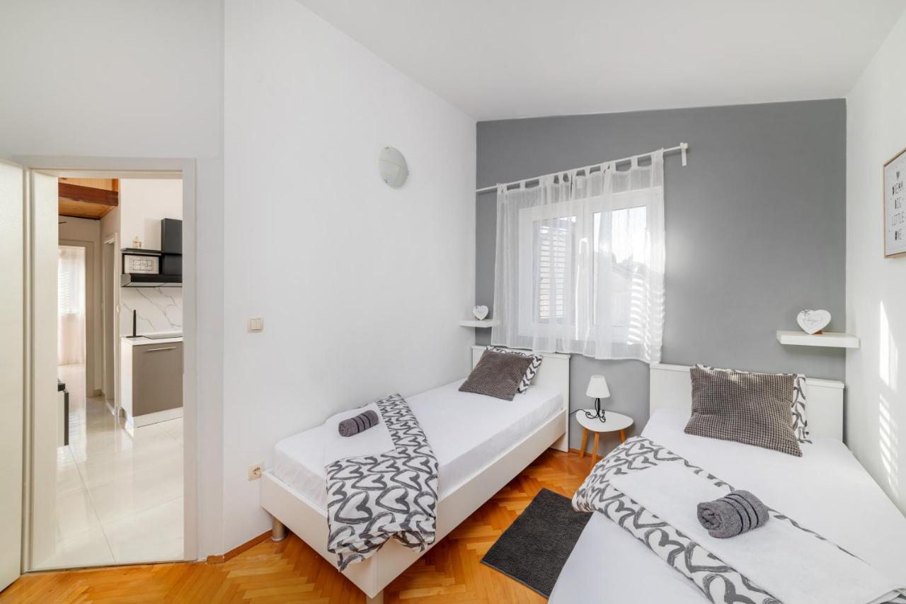 Amare Apartment